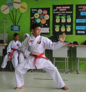 Fathan Alfarisqi Kurniawan Sukses Juara Karate Tingkat Kabupaten Way Kanan