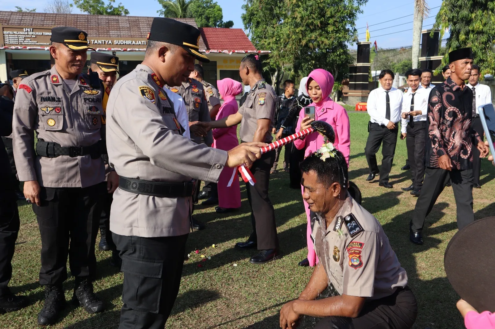 33 Porsonel Polres Way Kanan Naik Pangkat