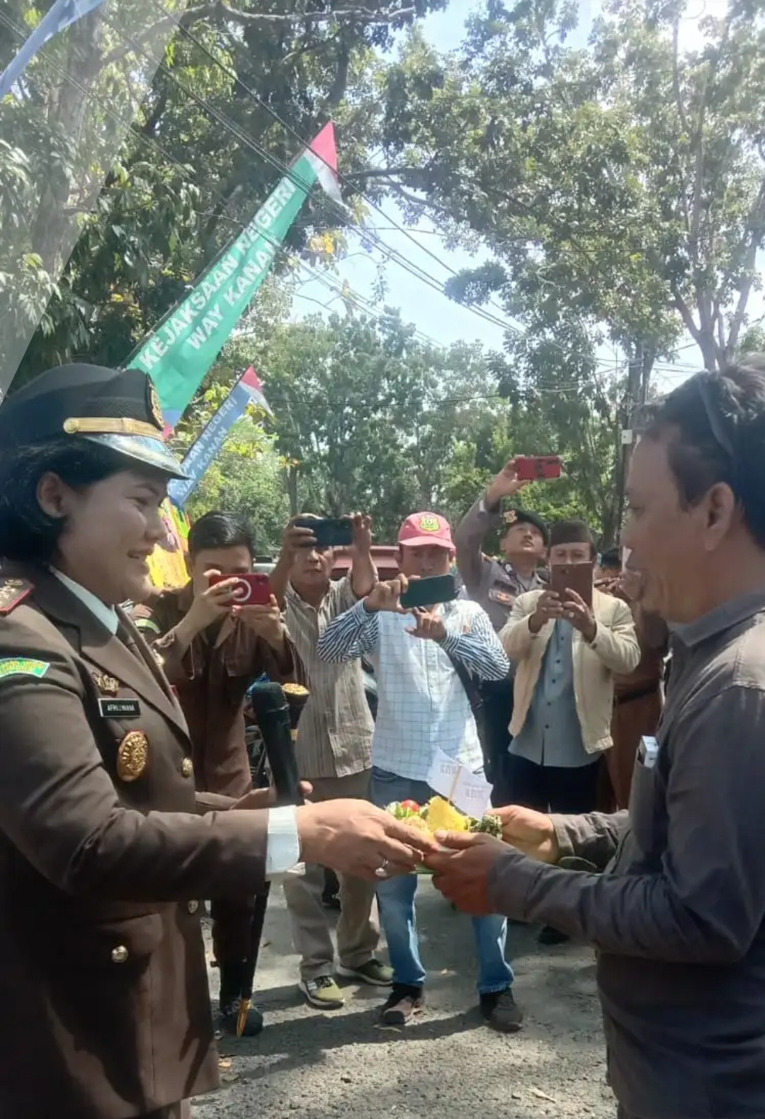 LSM dan Ormas Menggelar Aksi Damai Desak Kejari Periksa Kadis Pertanian Way Kanan